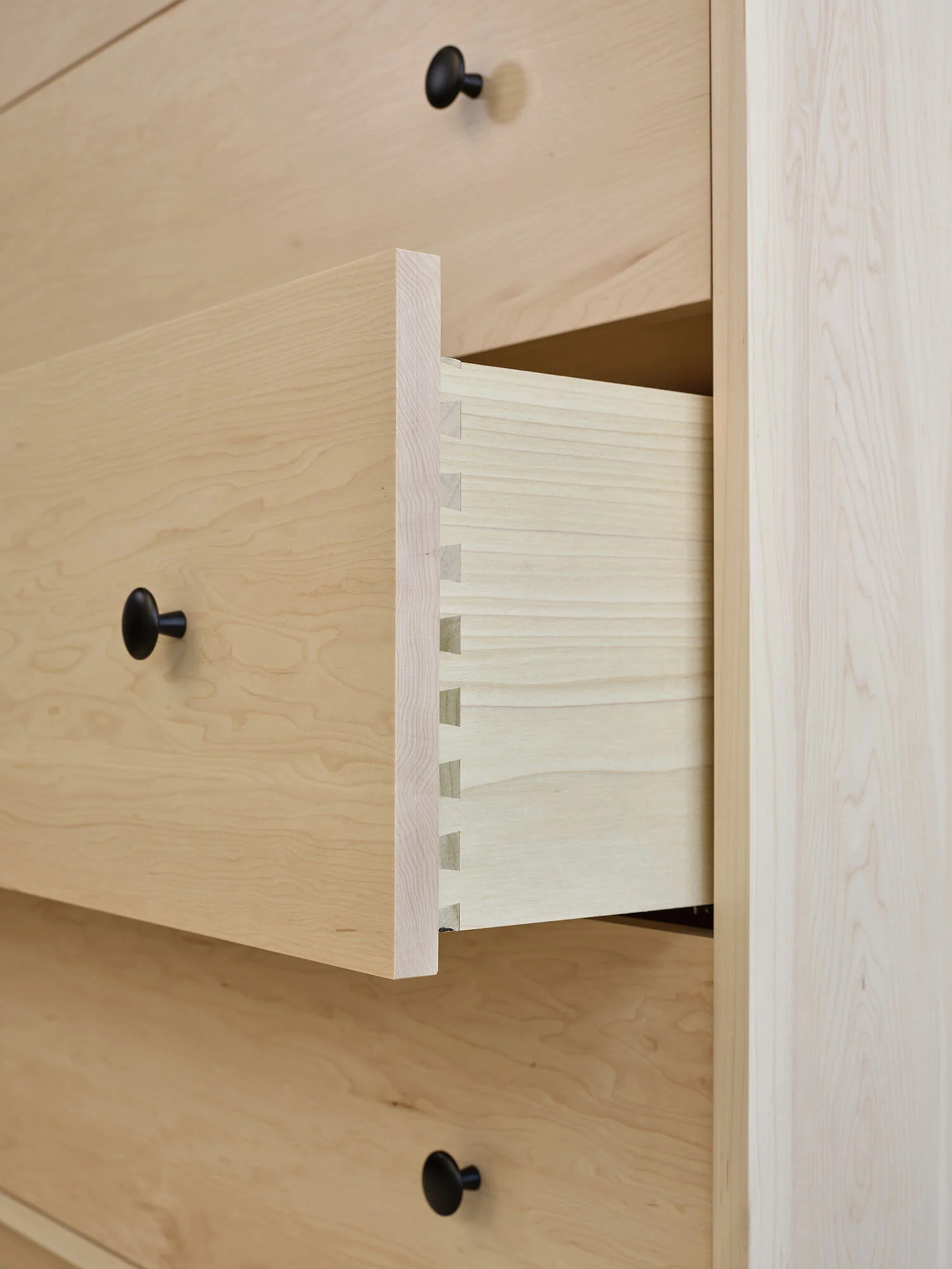 Atten 4-Drawer Tall Dresser - Image 4