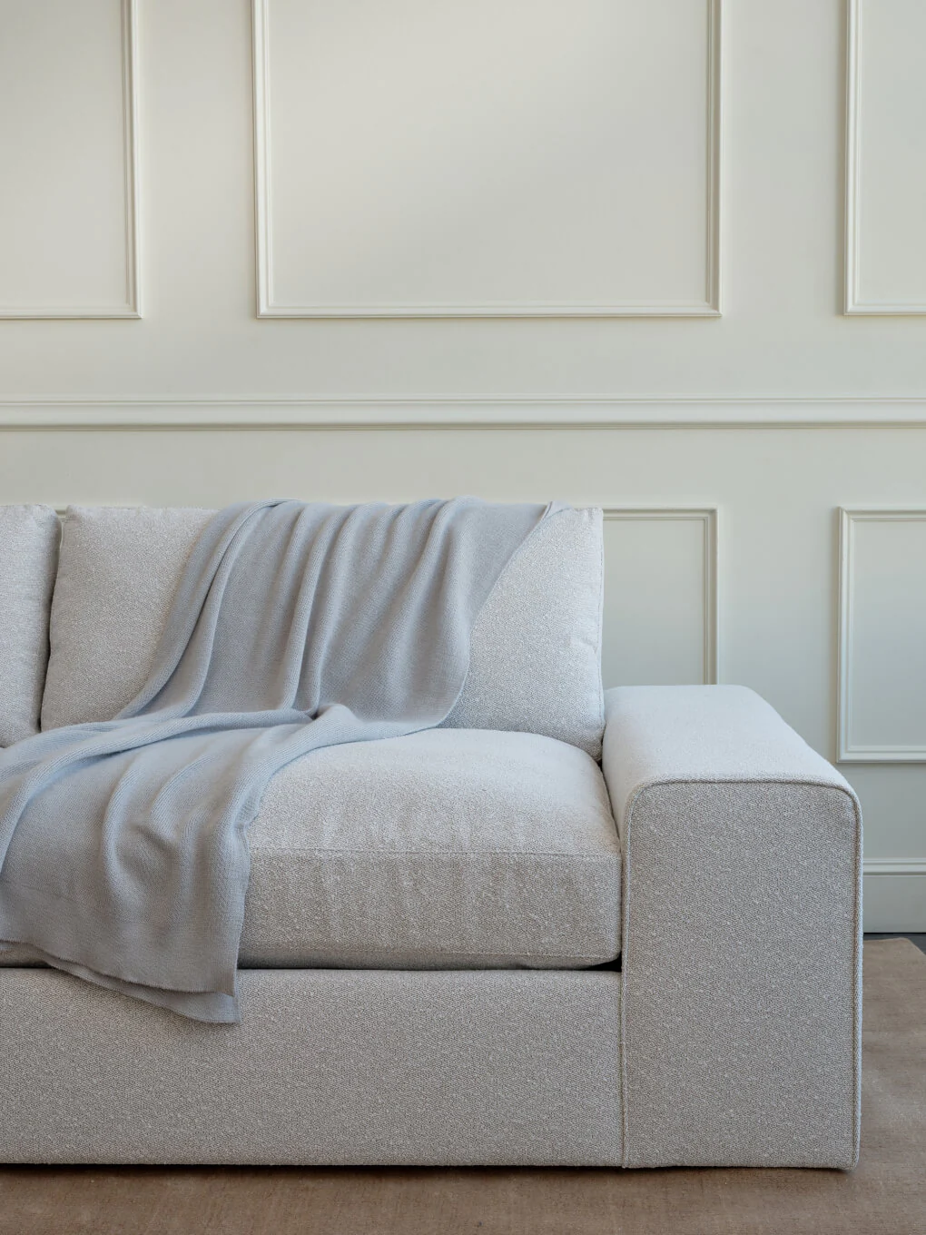 Blumen Sofa in Natural Latex - Image 5