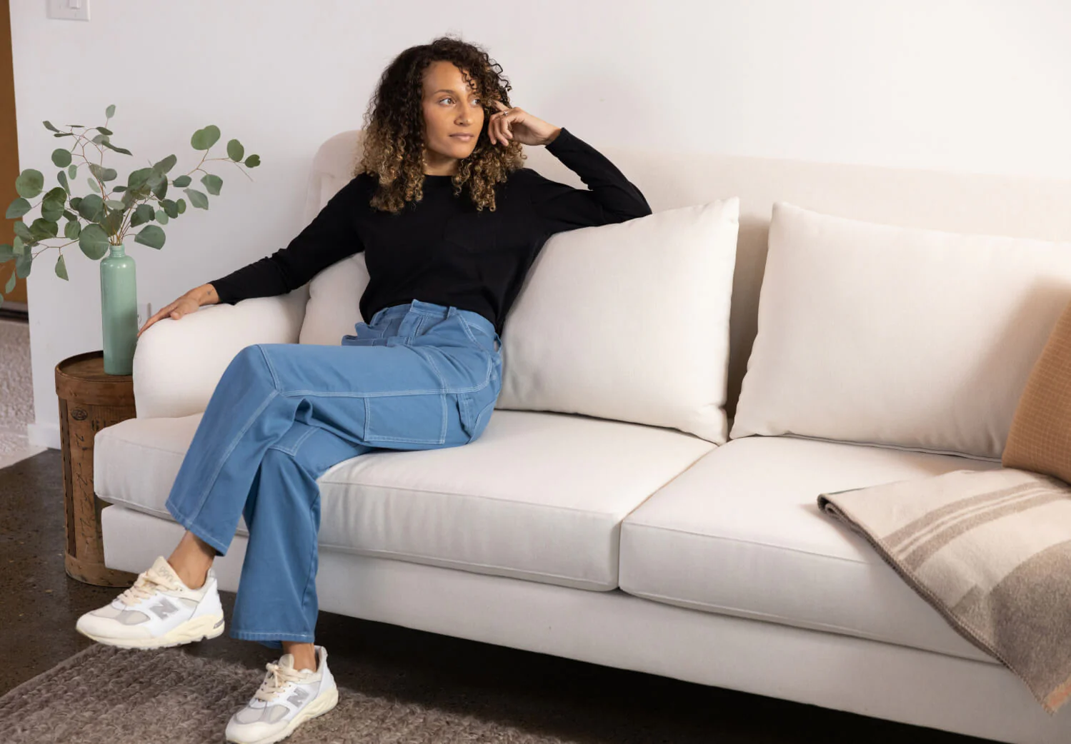 Kaydan Sofa in Natural Latex - Image 19