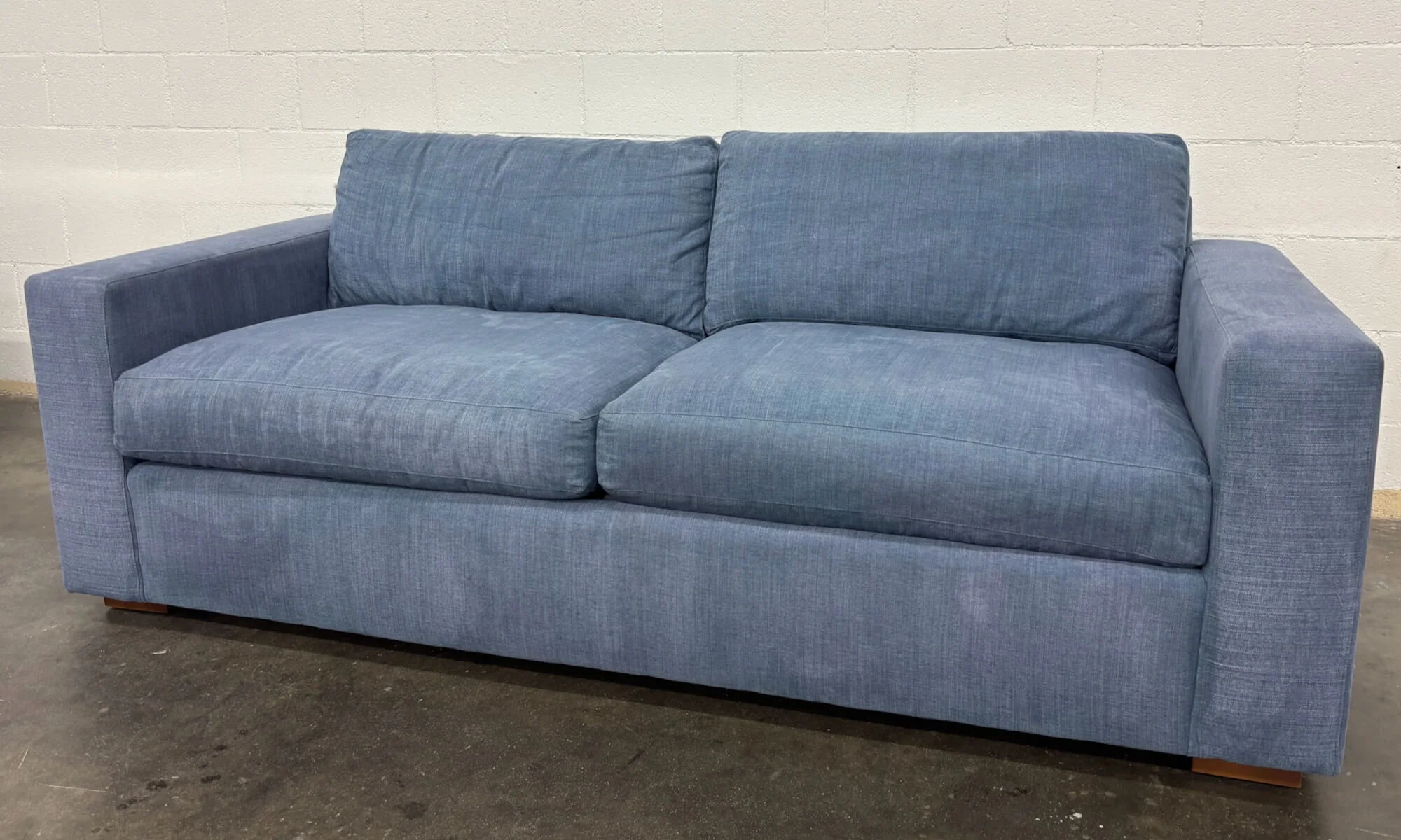 Rio Sofa with Natural Latex Cushions - Image 3