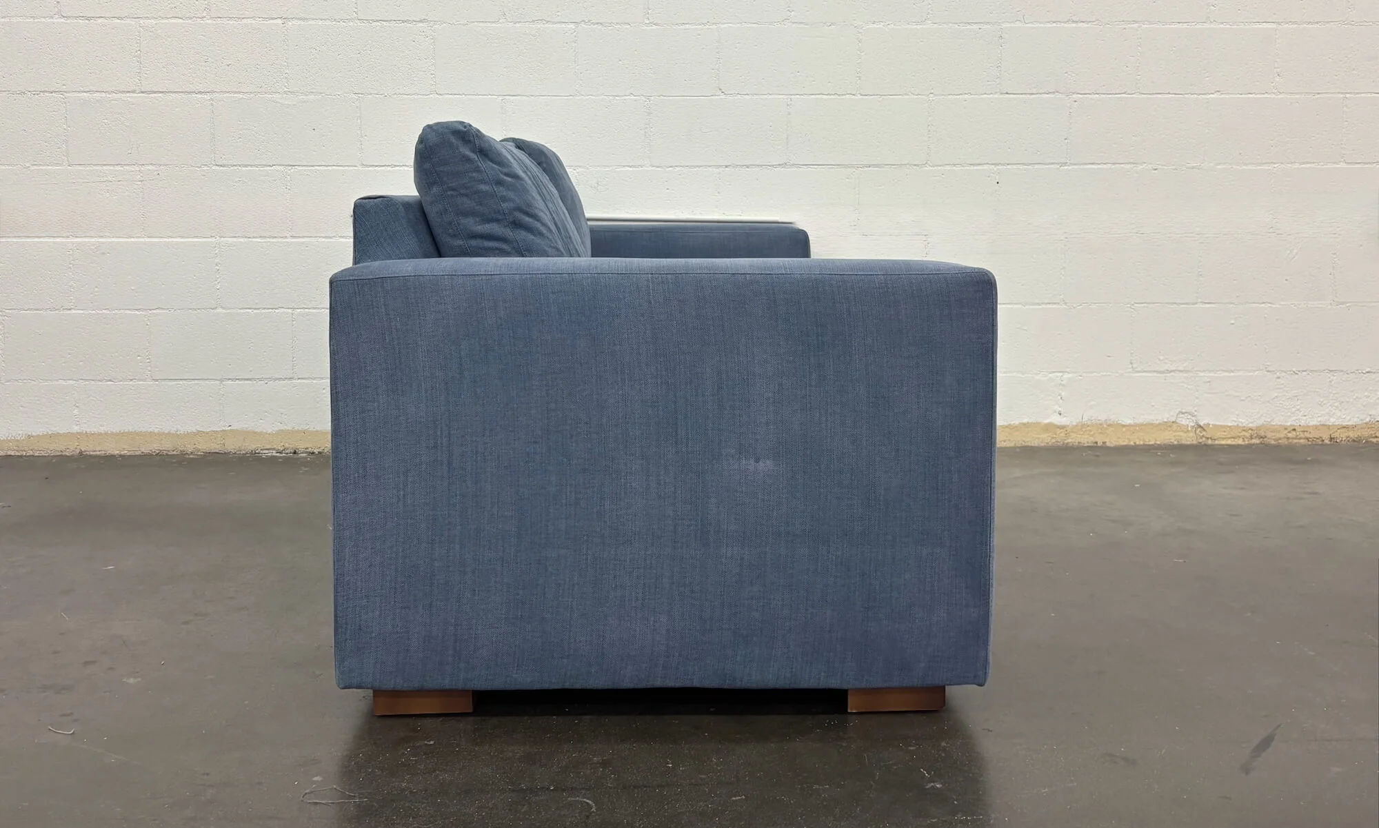 Rio Sofa with Natural Latex Cushions - Image 4