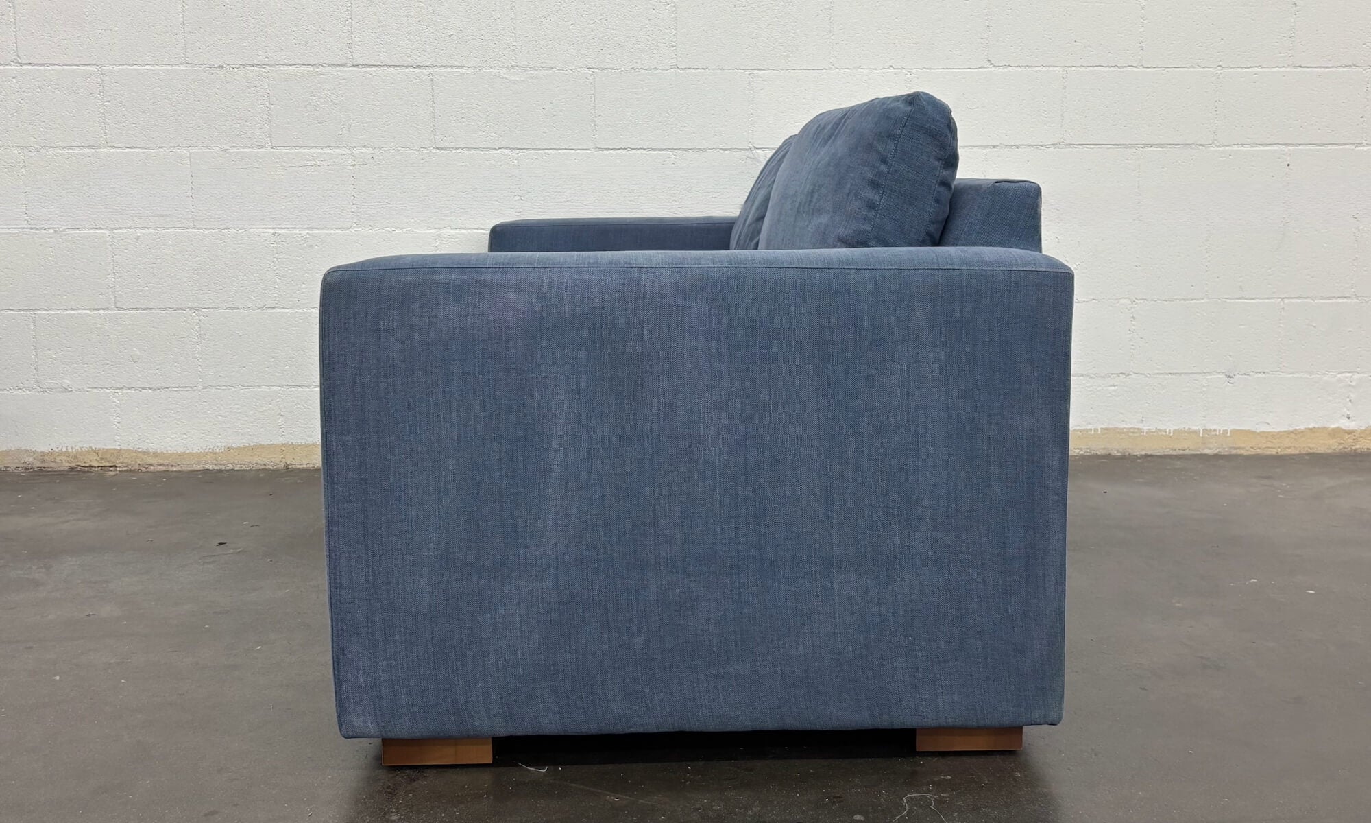 Rio Sofa with Natural Latex Cushions - Image 6