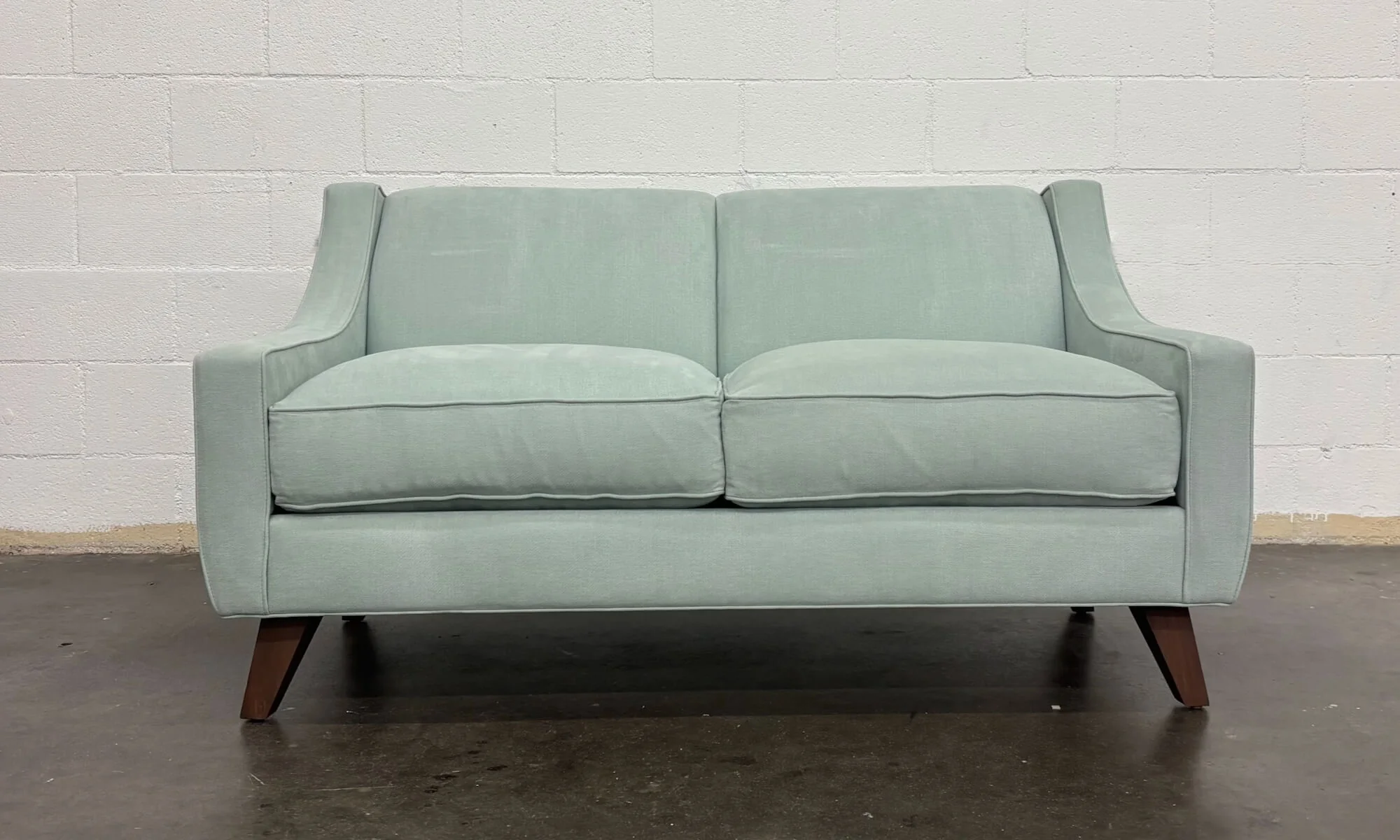 Zavis Loveseat in Natural Latex - Image 2