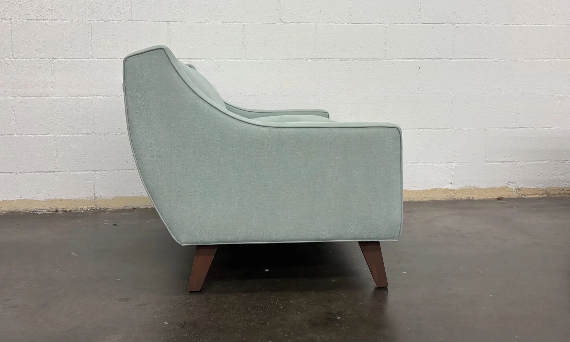 Zavis Loveseat in Natural Latex - Image 3
