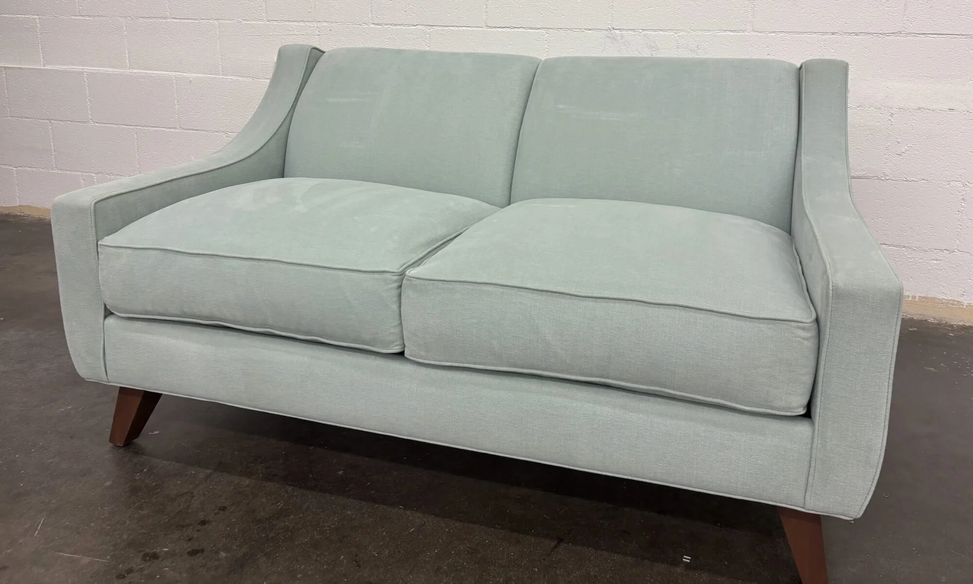 Zavis Loveseat in Natural Latex - Image 7